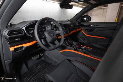 2025 Lamborghini Urus SE