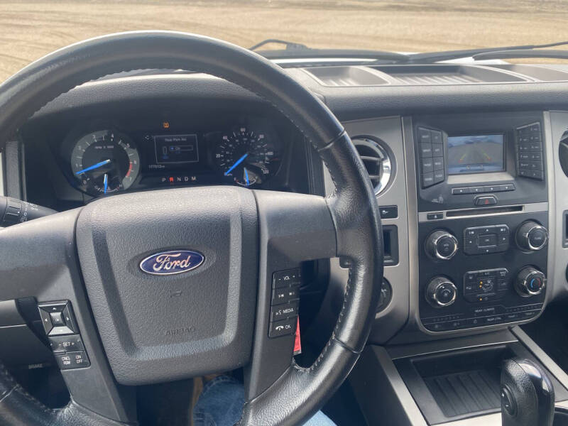 2017 Ford Expedition XLT - Photo 7