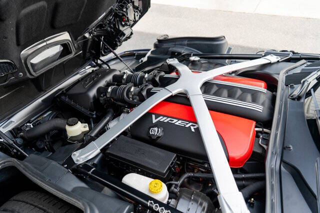 2013 Dodge SRT Viper 40