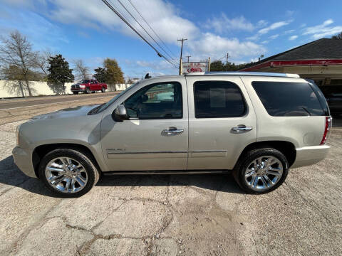 2014 GMC Yukon for sale at R&K Auto Sales and Repair Shop in Lafayette LA