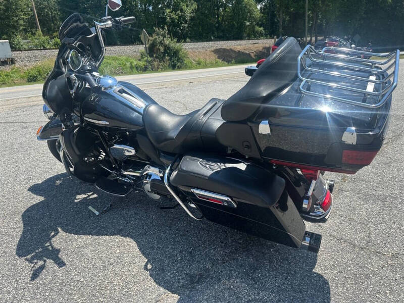 2013 Harley-Davidson FLHTK -