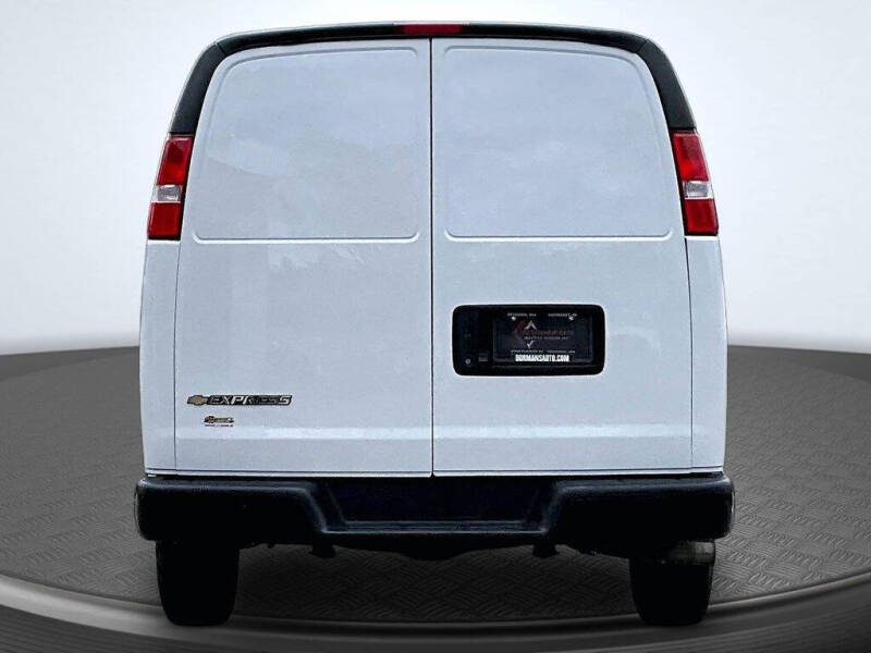 2021 Chevrolet Express 2500