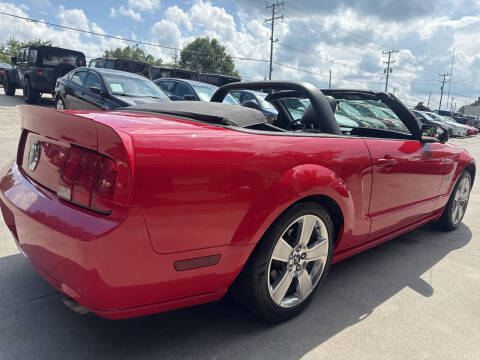 2006 Ford Mustang GT Deluxe