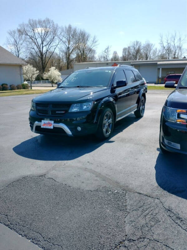 McCully's Automotive Car Dealer in Benton, KY