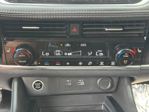 2022 Nissan Rogue SL
