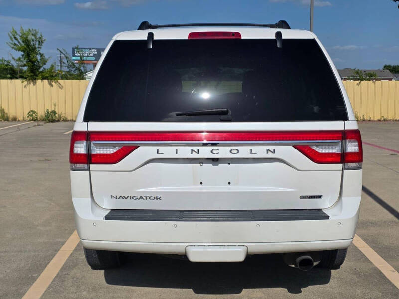 2016 Lincoln Navigator Select
