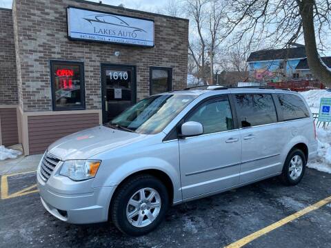 2009 Chrysler Town and Country for sale at Lakes Auto Sales in Round Lake Beach IL