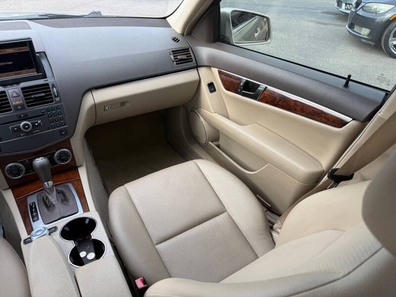 2010 Mercedes-Benz C-Class C 300 Luxury