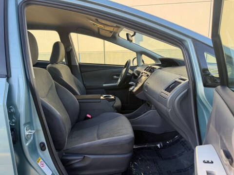 2014 Toyota Prius v Three