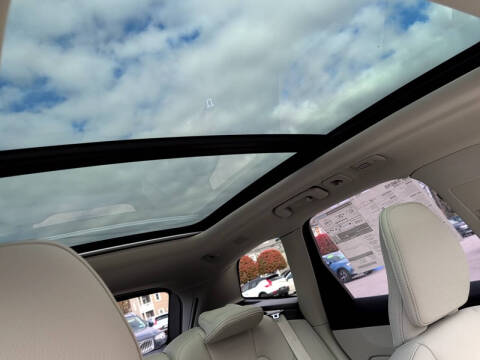 2025 Volvo XC60 T8 Plus Dark Theme