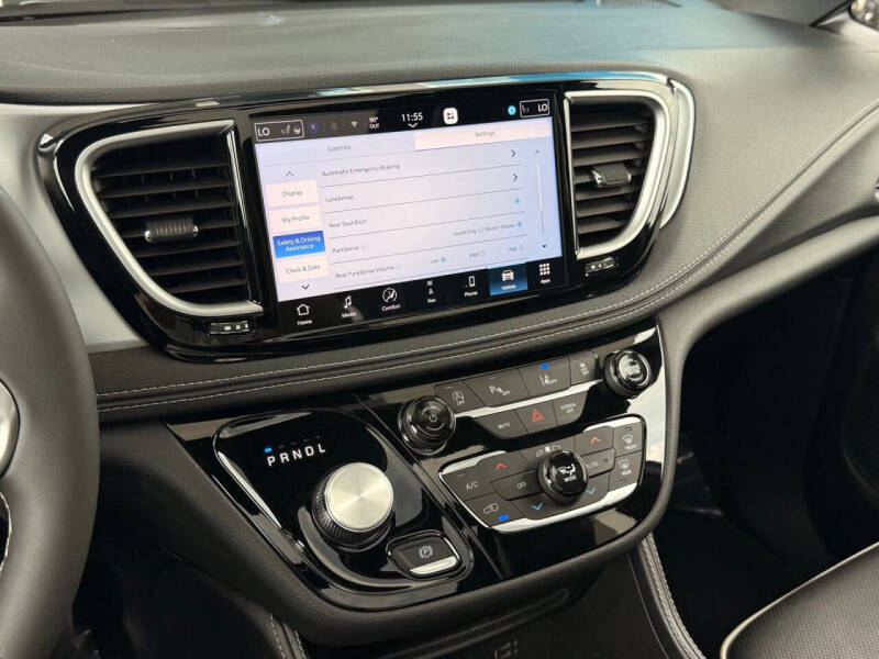 2026 Chrysler Pacifica Limited