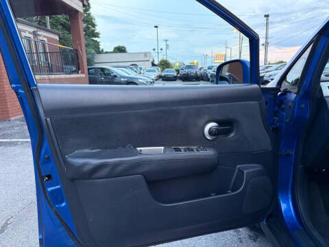 2011 Nissan Versa 1.8 S