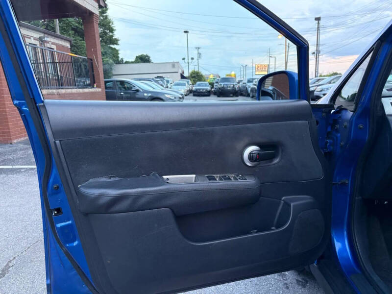 2011 Nissan Versa 1.8 S