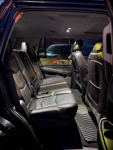 2016 Cadillac Escalade Luxury Collection