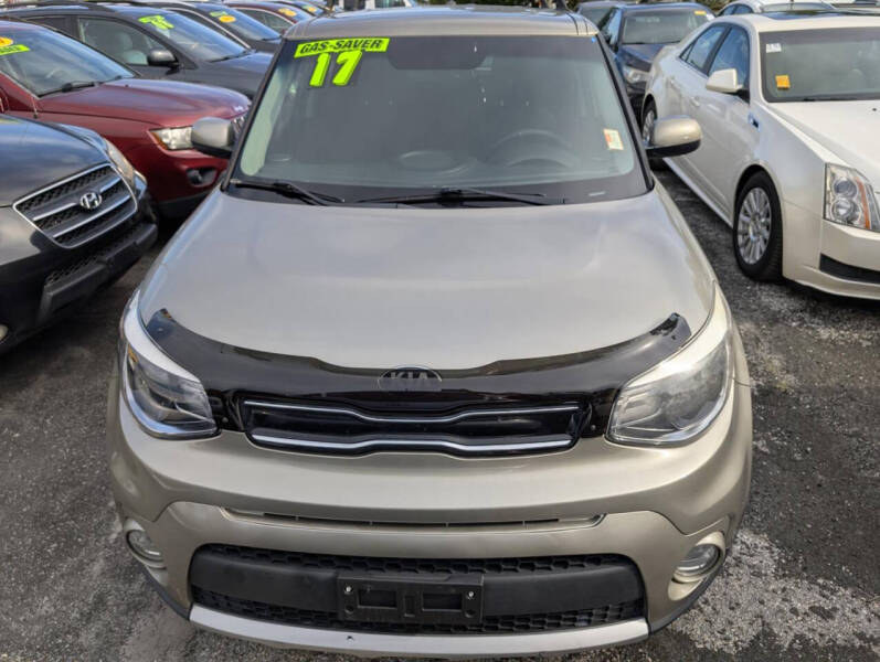 2017 Kia Soul +