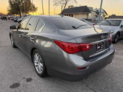 2015 Infiniti Q50 Premium