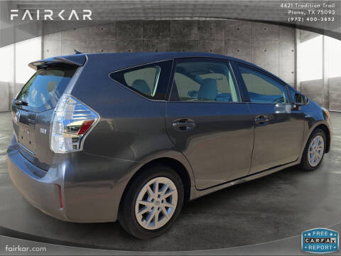 2012 Toyota Prius v Three