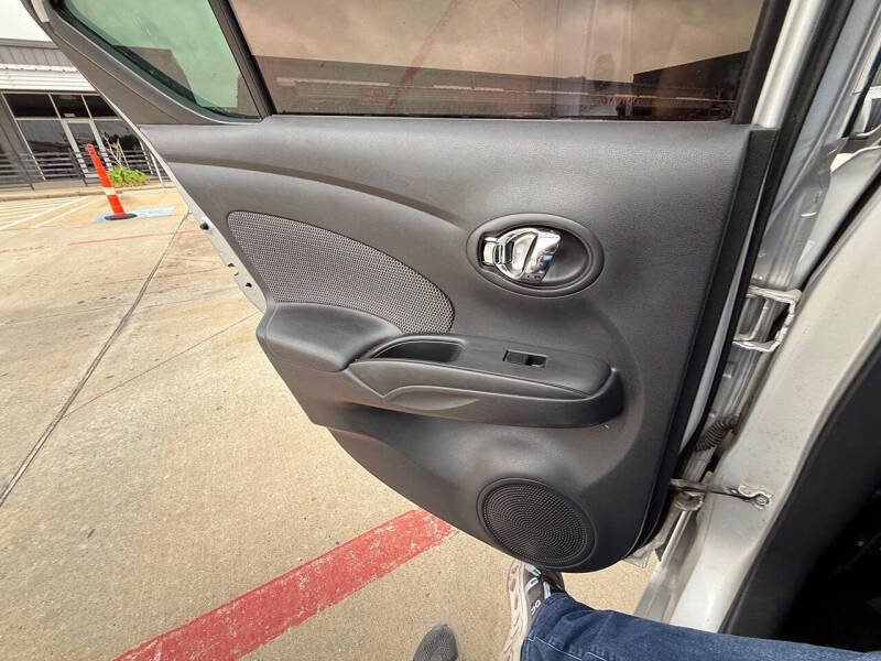 2014 Nissan Versa 1.6 S