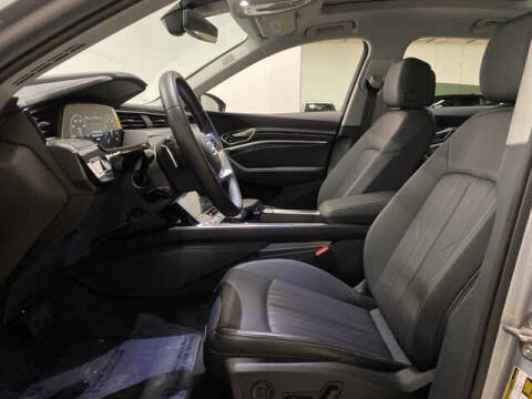 2023 Audi e-tron quattro Premium Plus