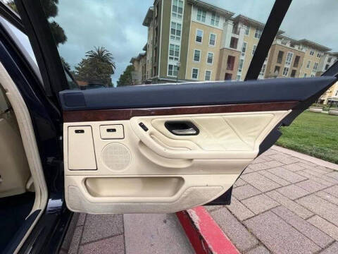 2001 BMW 7 Series 740iL