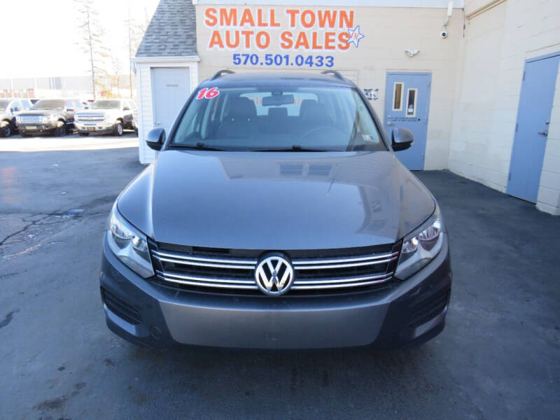 2016 Volkswagen Tiguan for sale at Small Town Auto Sales in Hazleton PA