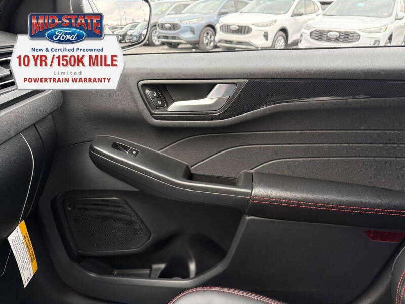 2026 Ford Escape Hybrid ST-Line Select