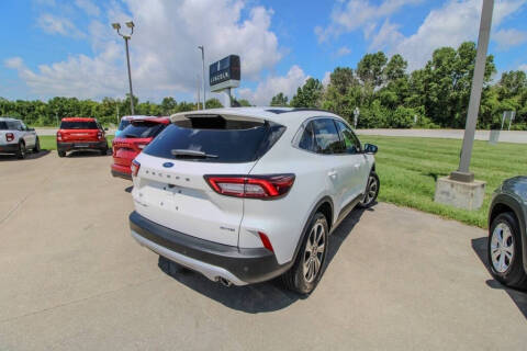 2023 Ford Escape Platinum