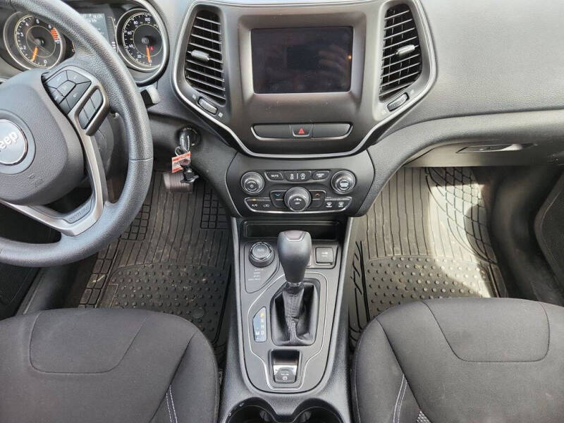 2019 Jeep Cherokee Latitude