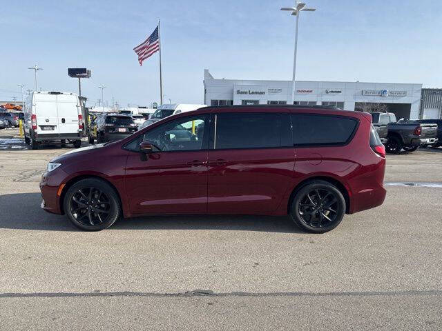 2023 Chrysler Pacifica Touring L