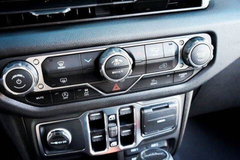 2025 Jeep Gladiator NightHawk