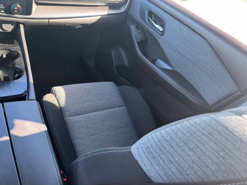 2022 Nissan Rogue SV