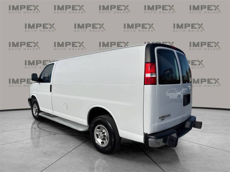 2023 Chevrolet Express 2500