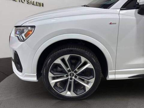 2022 Audi Q3 quattro S line Prem Plus 45 TFSI