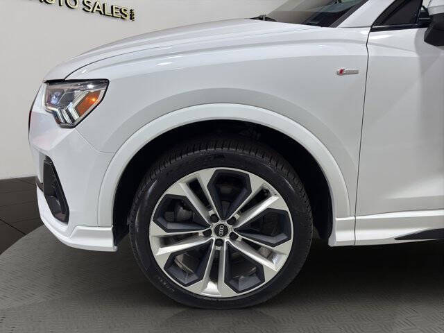 2022 Audi Q3 quattro S line Prem Plus 45 TFSI