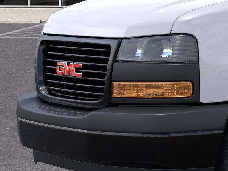 2025 GMC Savana 2500