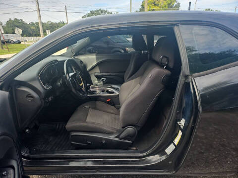 2017 Dodge Challenger SXT