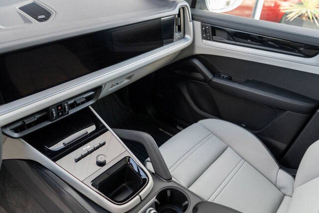 2024 Porsche Cayenne