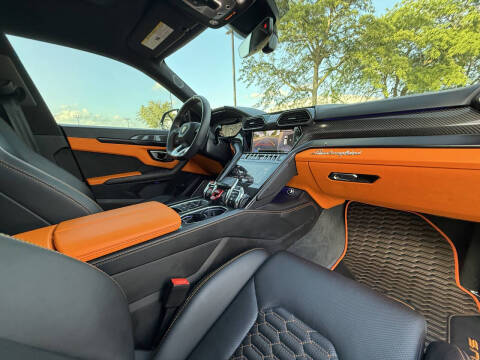 2022 Lamborghini Urus