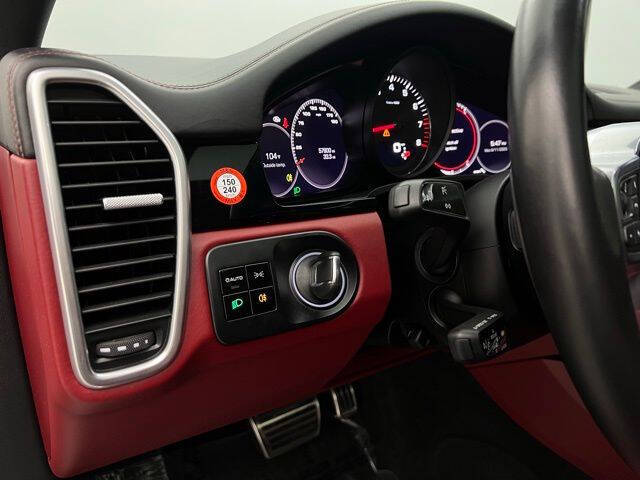 2021 Porsche Cayenne S Coupe