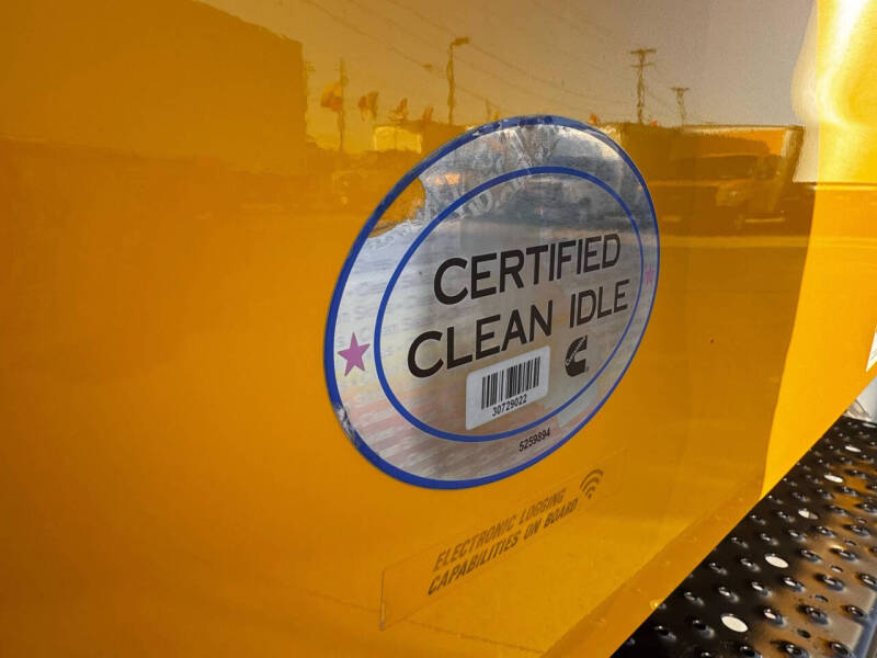 2018 Freightliner M2 106