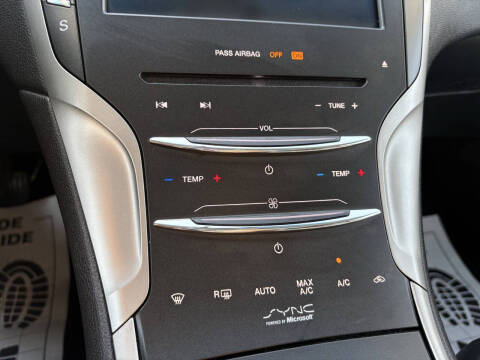 2014 Lincoln MKZ