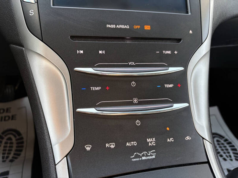 2014 Lincoln MKZ