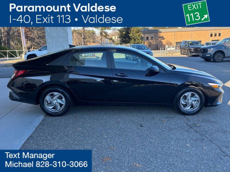 2024 Hyundai Elantra SE