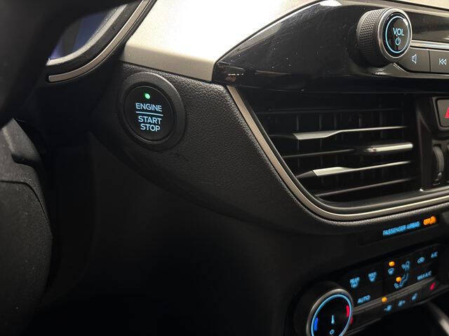 2022 Ford Escape Hybrid SEL