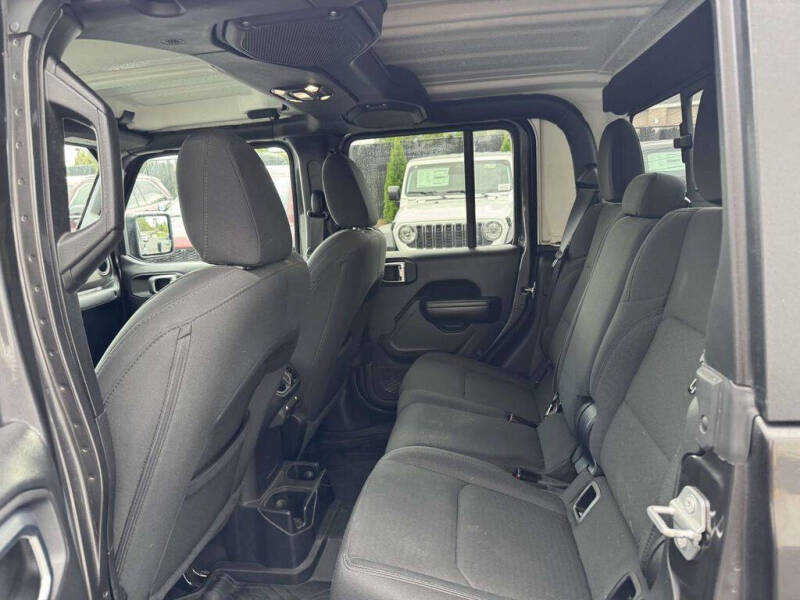 2021 Jeep Gladiator Sport S