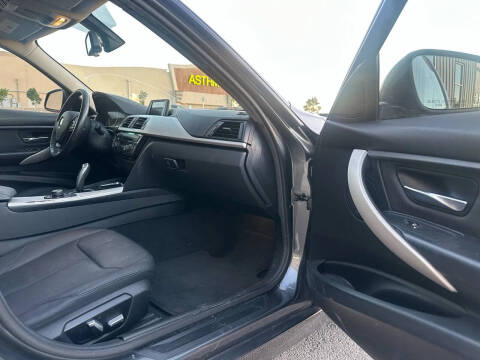 2017 BMW 3 Series 320i