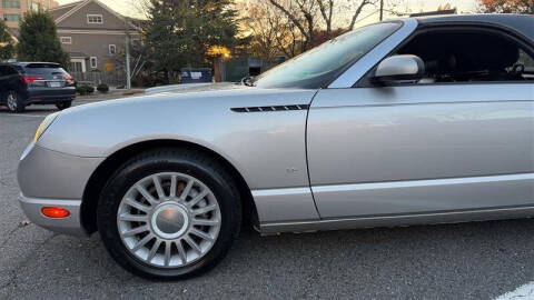 2004 Ford Thunderbird Deluxe