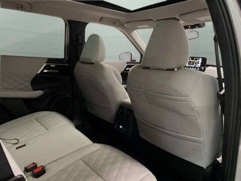 2025 Mitsubishi Outlander PHEV SEL