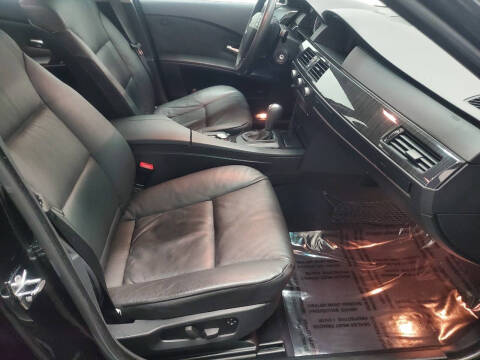 2004 BMW 5 Series 525i