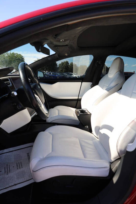 2016 Tesla Model S 90D